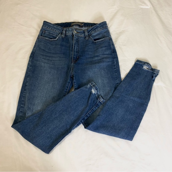 JUST USA Slim Fit Leg Ripped Medium Wash Blue Jeans - Picture 2 of 5